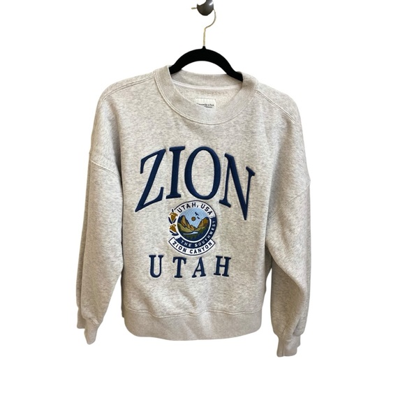 Abercrombie & Fitch Utah Gray Embroidered Sweatshirt Size M - Picture 1 of 7